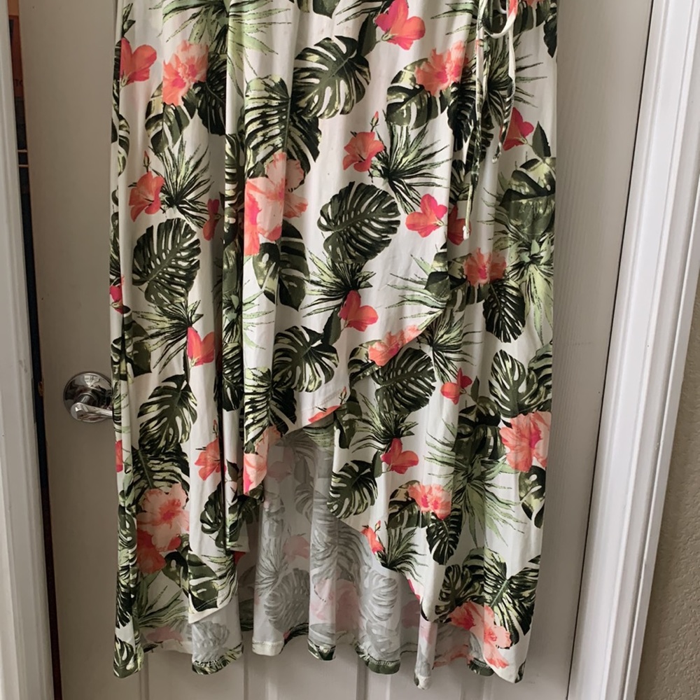 Tropical dress 👗 - Picture 4 of 7